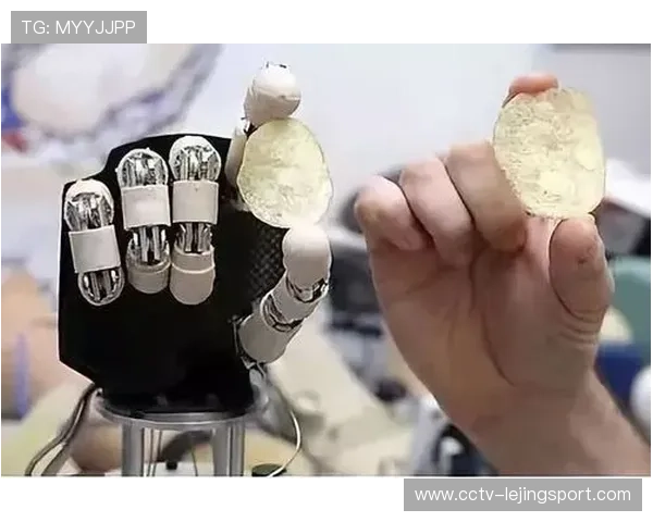 柔性电子皮肤嵌入运动服，生命体征监测精度达医疗级